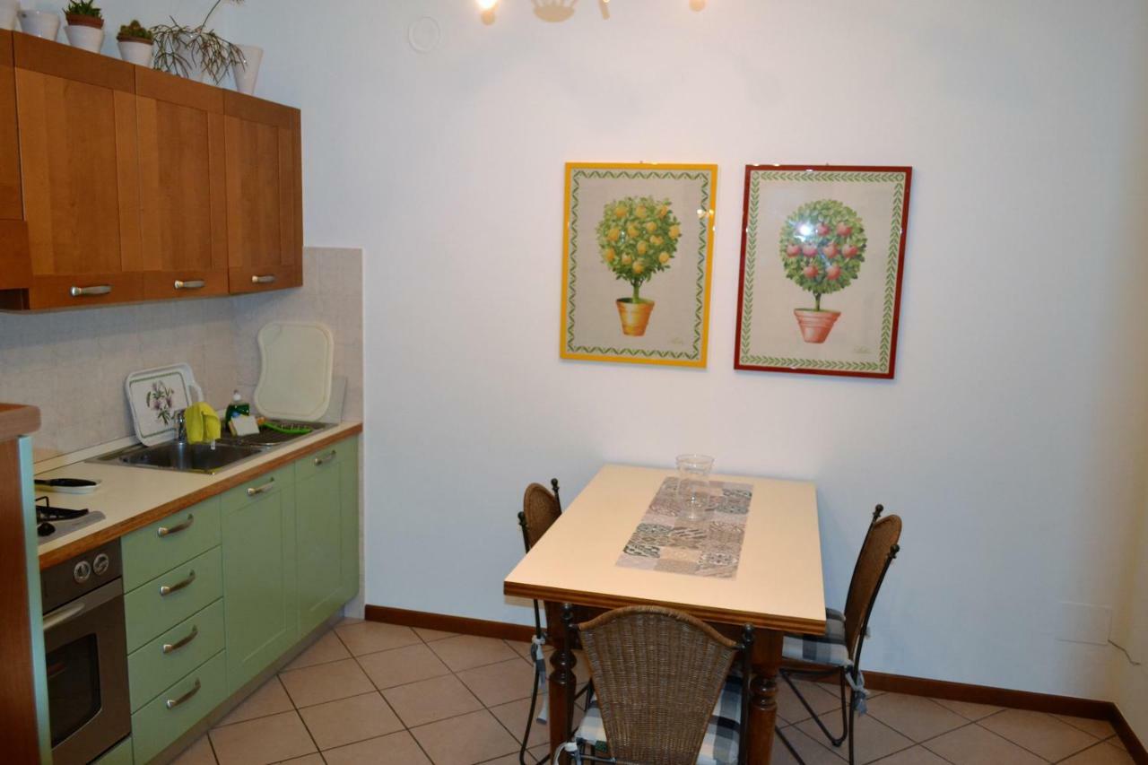 Anna Torri Apartment Torri Del Benaco